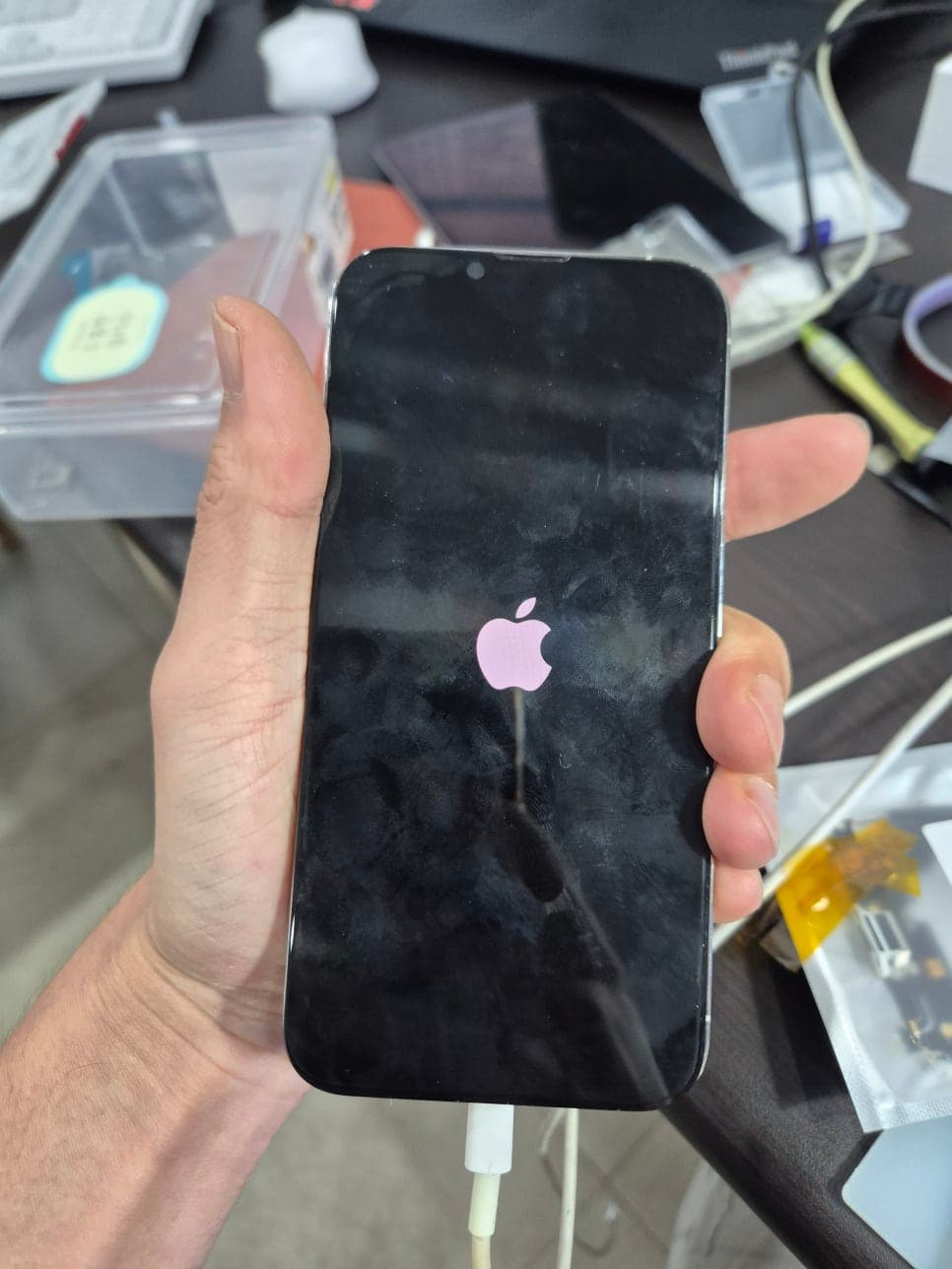 아이폰 메인보드 수리 수리 사진