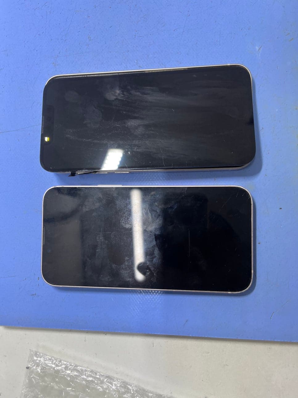 iPhone 13 mini 메인보드 수리 수리 사진