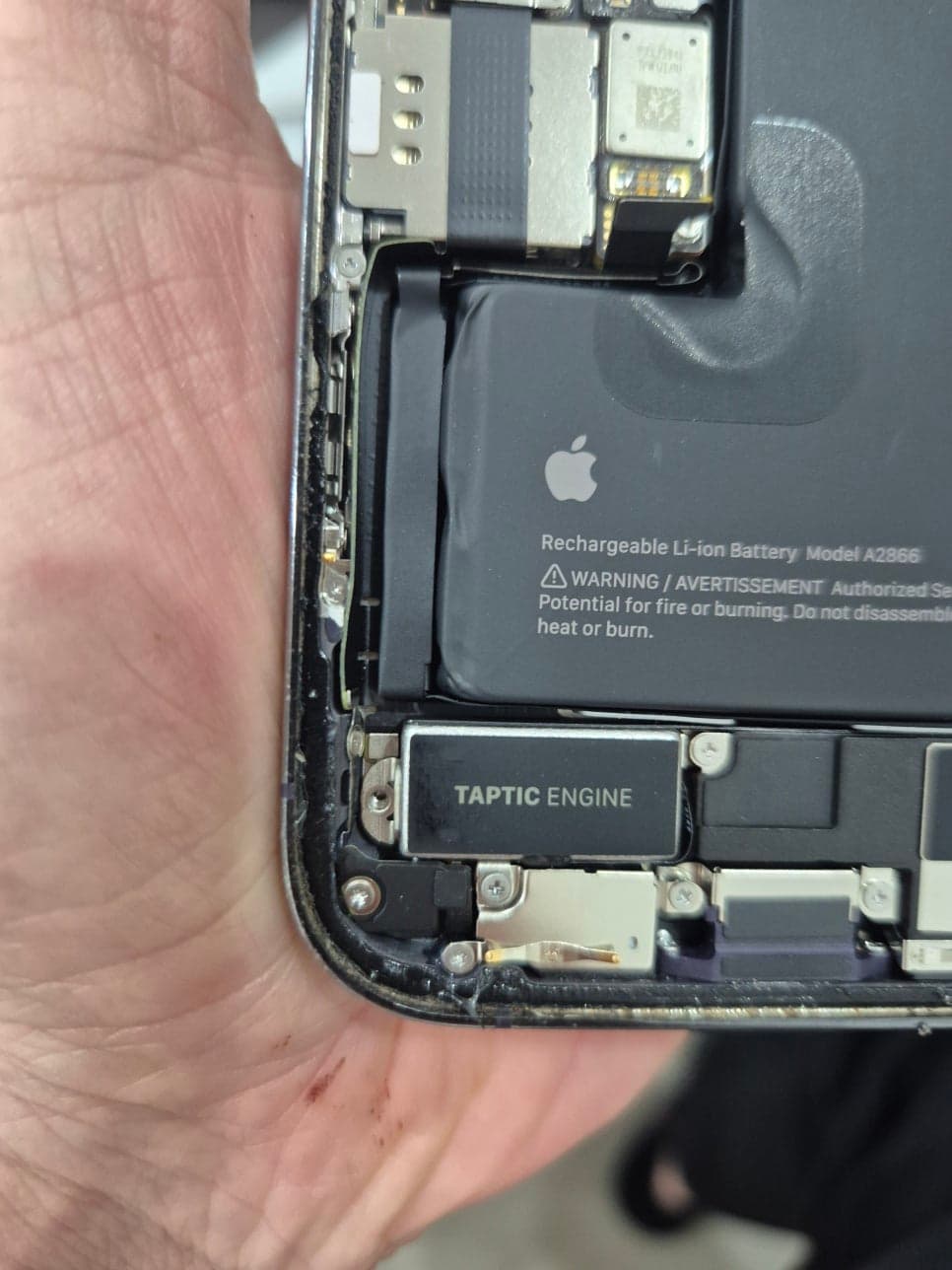 iPhone 14 Pro 충전단자 교체 수리 사진